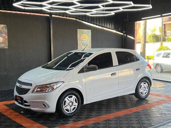 CHEVROLET ONIX 1.0 MPFI JOY 8V FLEX 4P MANUAL CHEVROLET ONIX 1.0 MPFI JOY 8V FLEX 4P MANUAL